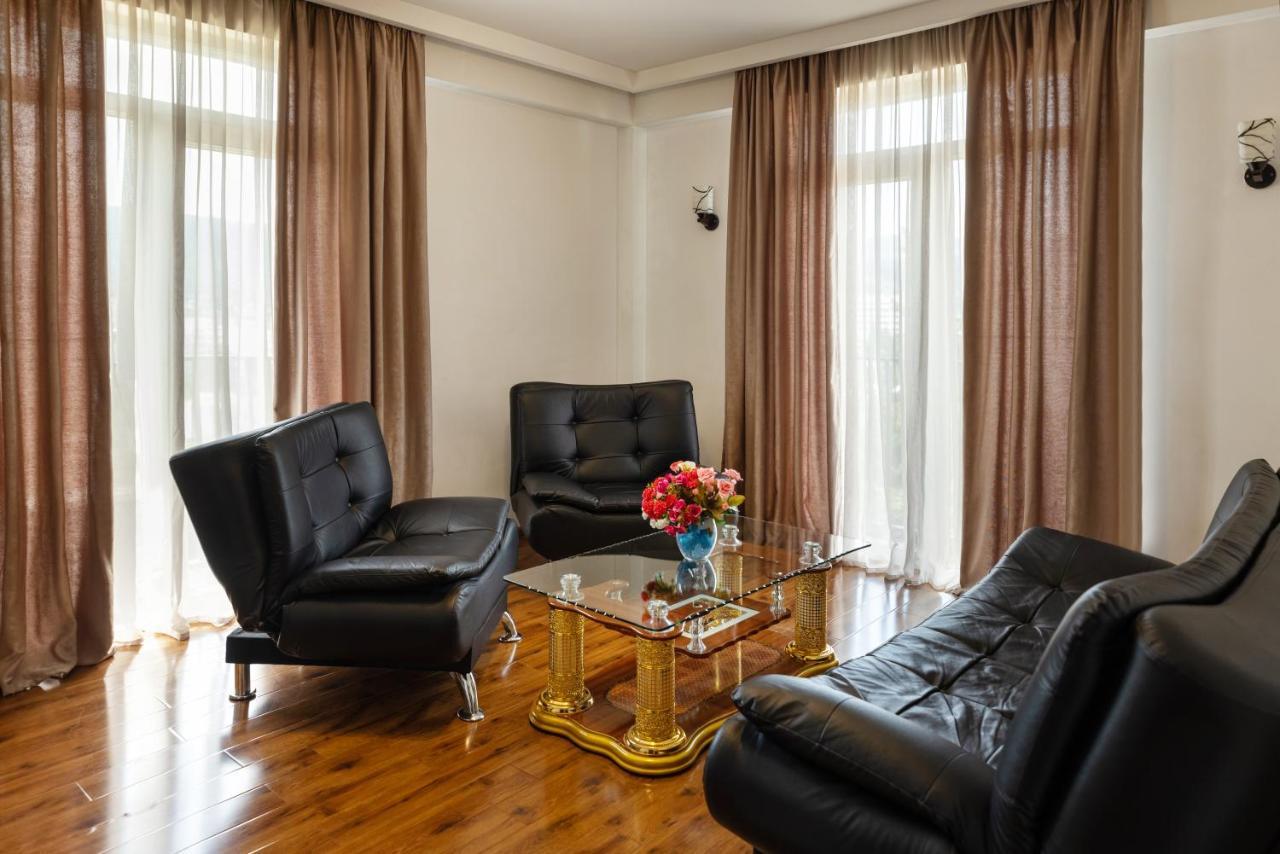 Hotel Grand Palace Tbilisi Exterior photo